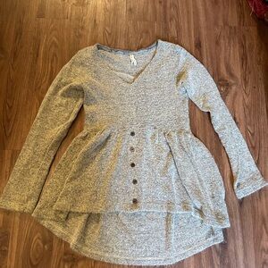 Gray V-Neck Buttoned Tunic Top